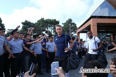 Tarix yazanlar Bakıda - "Qarabağ" qayıtdı - FOTOLAR