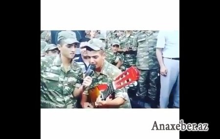 Azərbaycan əsgərinin gitara ilə möhtəşəm ifası!