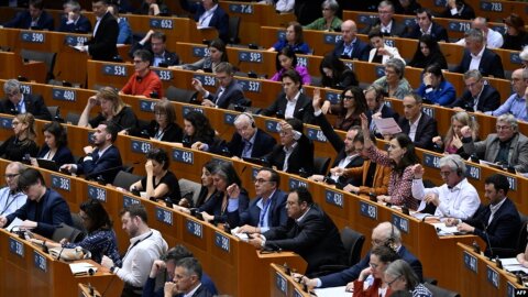 Avropa Parlamenti Azərbaycanla əməkdaşlığı dayandırmağa və sanksiyalara çağırır. Bakıdan reaksiya