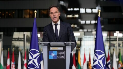 NATO: Şimali Koreya hərbçilərinin Rusiyaya gəlməsi Putinin 'çarəsiz' durumda olduğunu göstərir